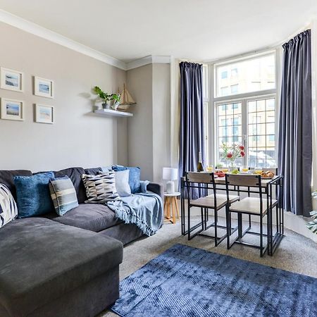2 Bedroom Apartment - Queens Square Flat 1 Hove Extérieur photo