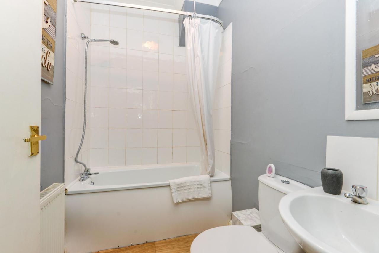 2 Bedroom Apartment - Queens Square Flat 1 Hove Extérieur photo
